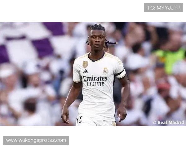 卡马文加位置不固定争议：战术角色与适配性分析