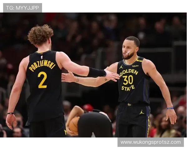 吉尔杰斯-亚历山大挡拆造错位，关键回合效率胜库里