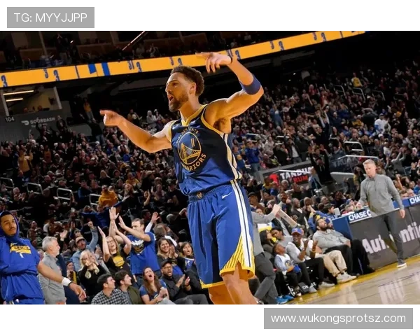 克莱·汤普森三分命中率提升显著 拉开球队外围火力差距